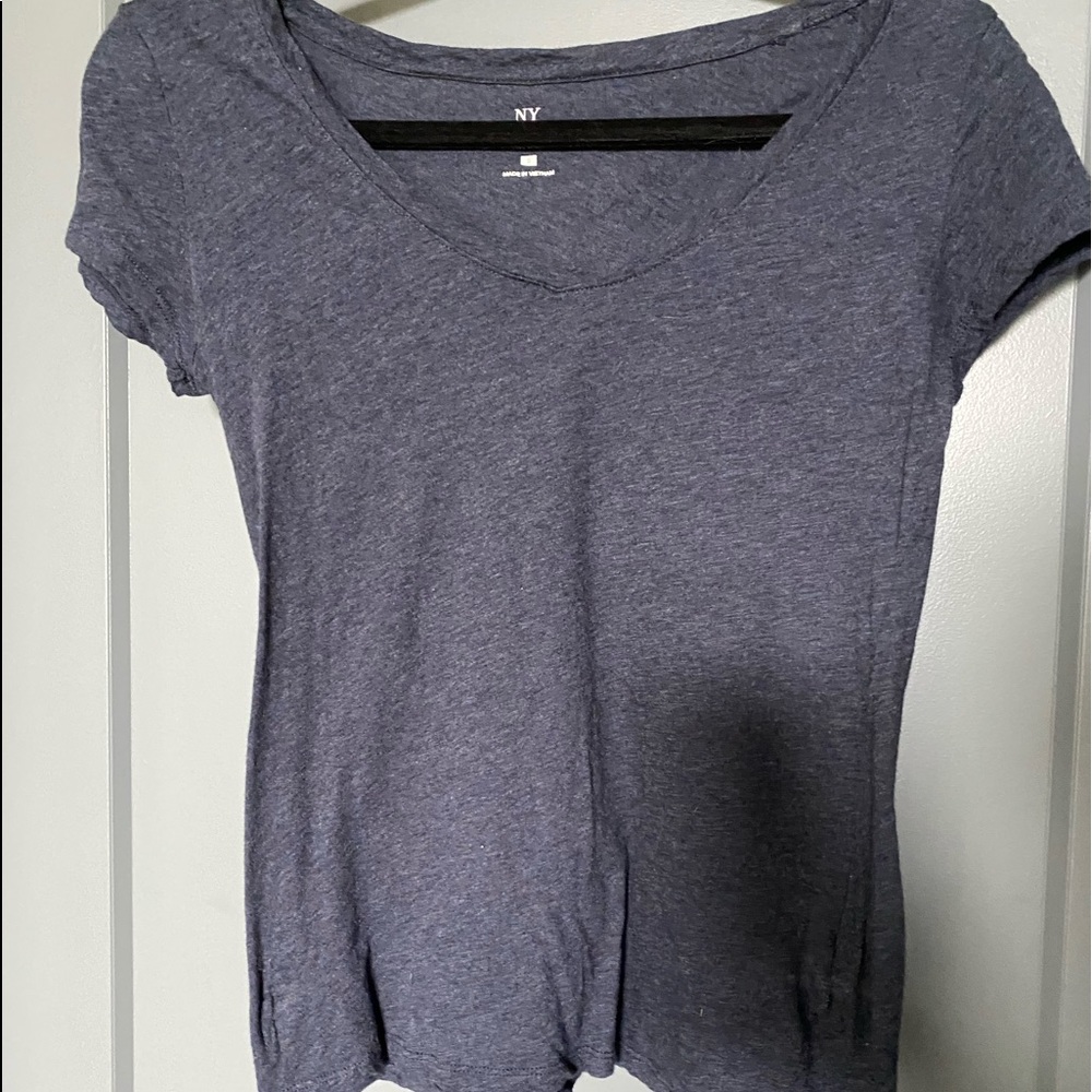 NYC | plain blue tee